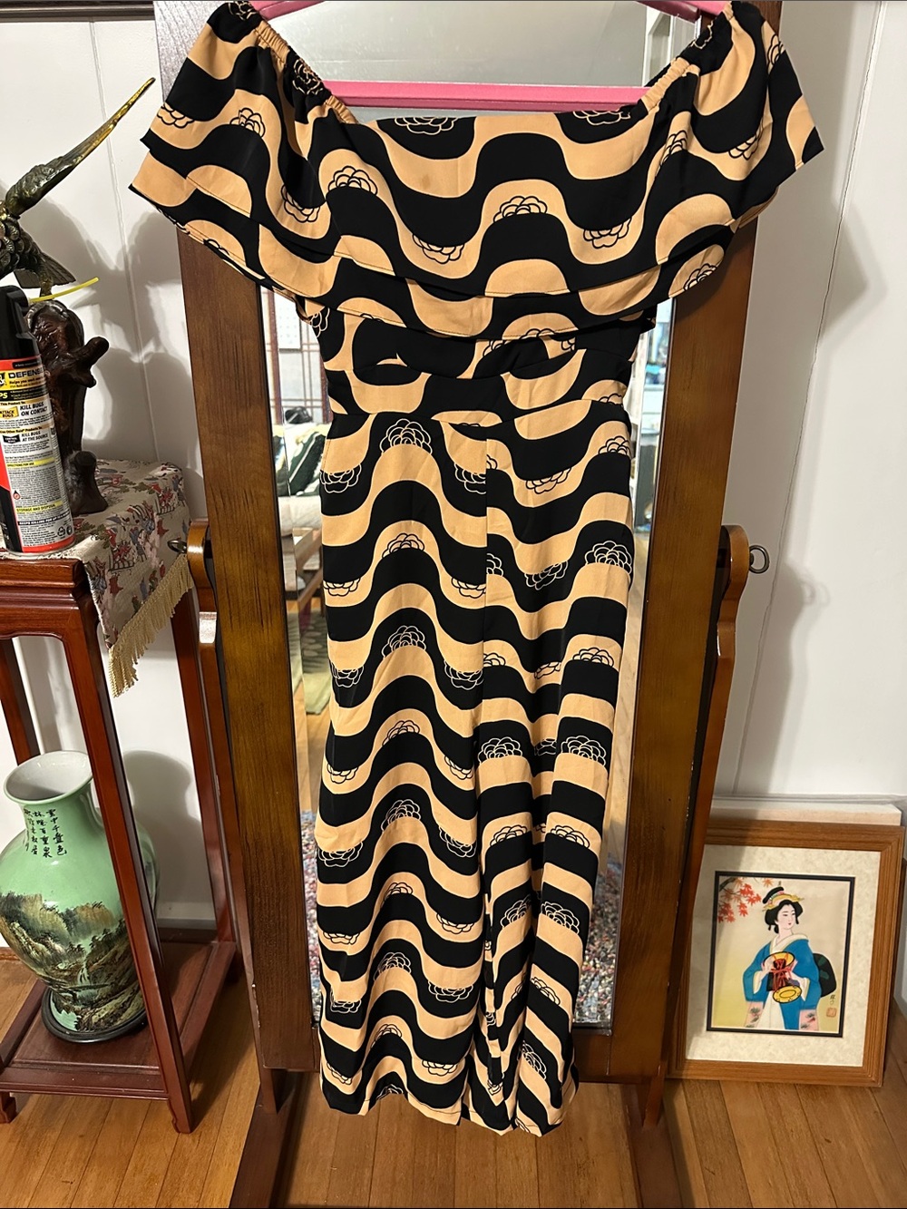 FABULOUS scalloped wave print pants dress, off-the-shoulder Bardot neckline.